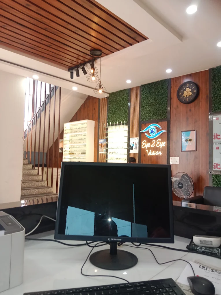 Hospital Reception/Lobby